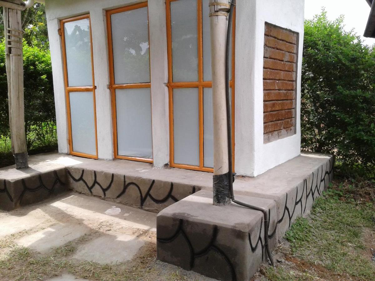Plastic Bottles House Entebbe Exterior foto